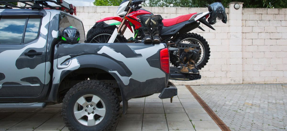 Colantare auto cu folie de camuflaj